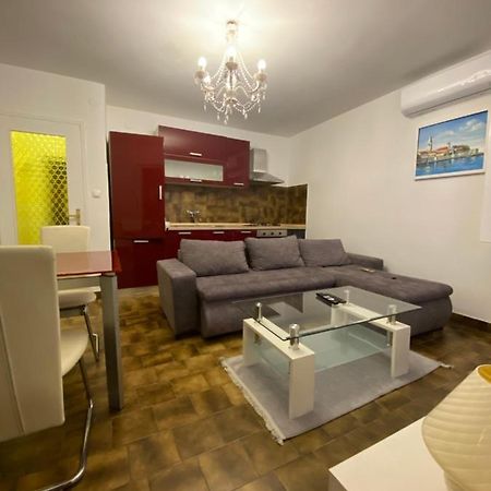Apartman Nela Διαμέρισμα Πόρετς Εξωτερικό φωτογραφία